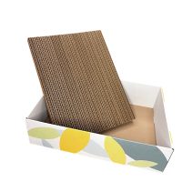 Caja-rascadora para gatos con base de cartón doble kraft ultra resistente y diseño moderno exclusivo de Lyma